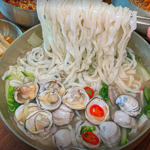 부자면 본점 - 정성 담긴 국수 맛집으로 인기!